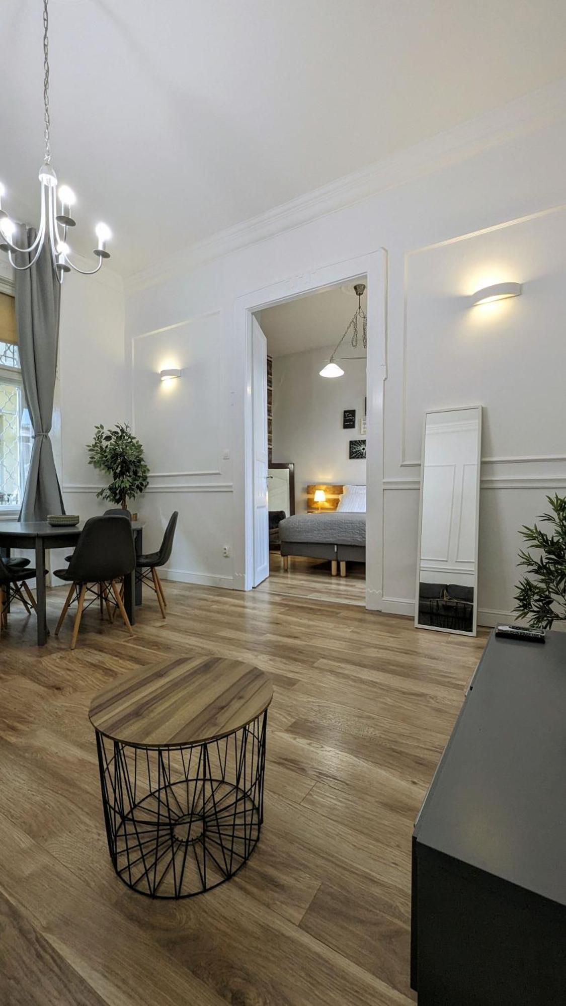 3 Room Apartment In The Beautiful Street Budapešť Exteriér fotografie