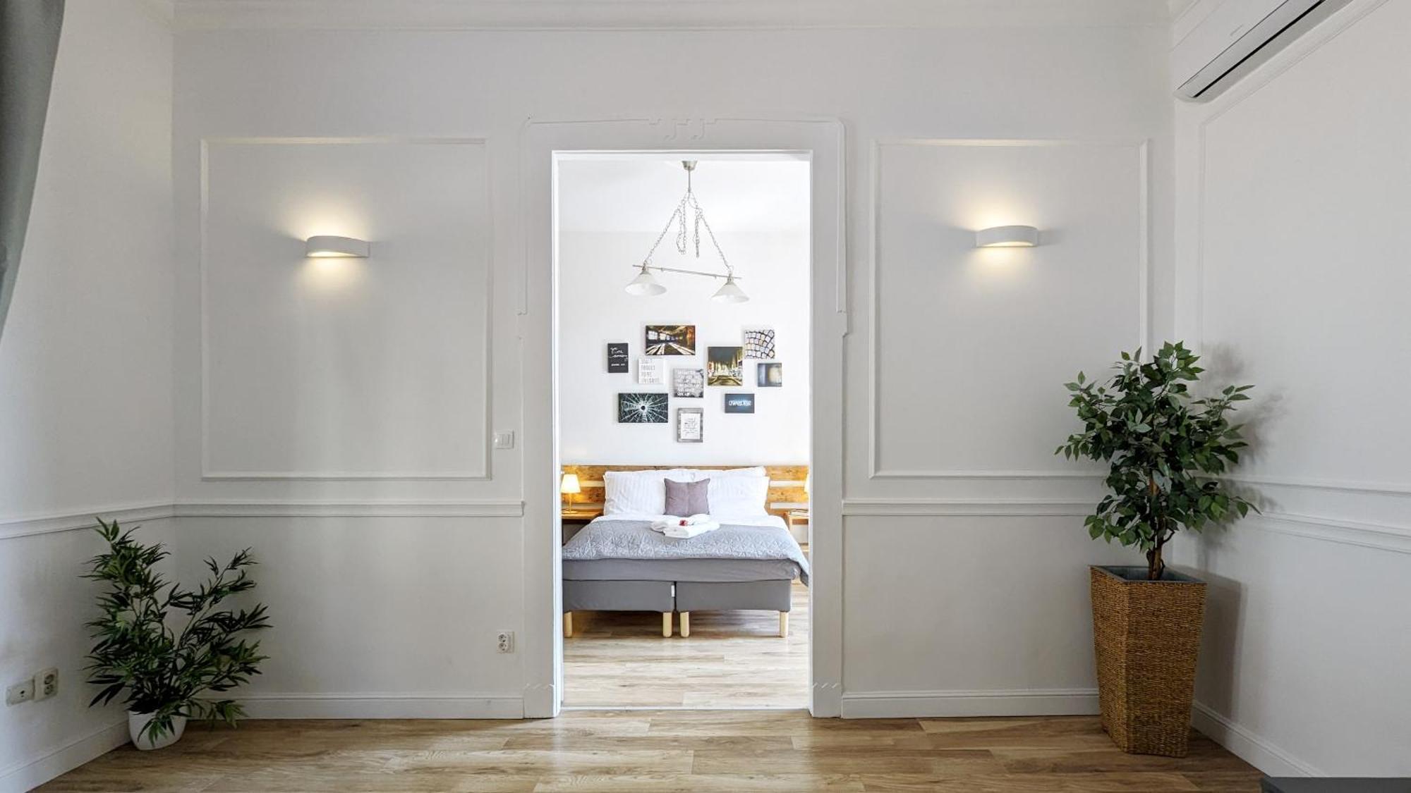 3 Room Apartment In The Beautiful Street Budapešť Exteriér fotografie