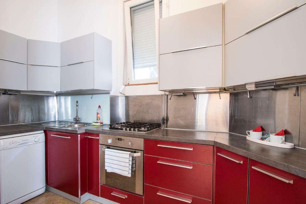 3 Room Apartment In The Beautiful Street Budapešť Exteriér fotografie