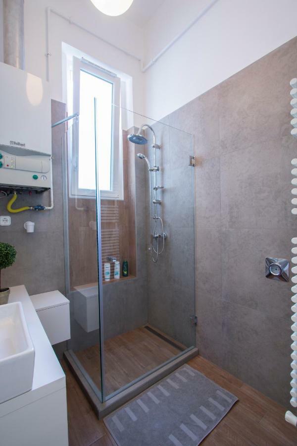 3 Room Apartment In The Beautiful Street Budapešť Exteriér fotografie